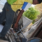 Cleaning Day ~ Homeless folks scoring scrap metal ~ 5 April 2014 (2) (427x640)