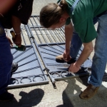 removing-metal-gate-12-october-2012-14-640x480