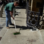 removing-metal-gate-12-october-2012-15-480x640