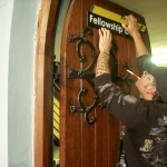 signage-installation-20-june-2012-1-640x480