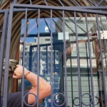 tudor-hotel-door-8-640x480